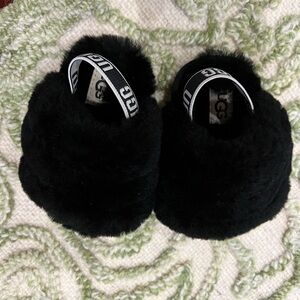 Black Kids Fluff Uggs size 2